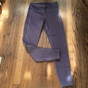 Vuori stride legging in plum